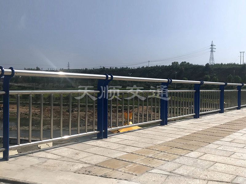 橋梁河道護欄