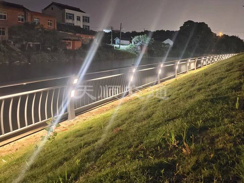 橋梁河道護欄